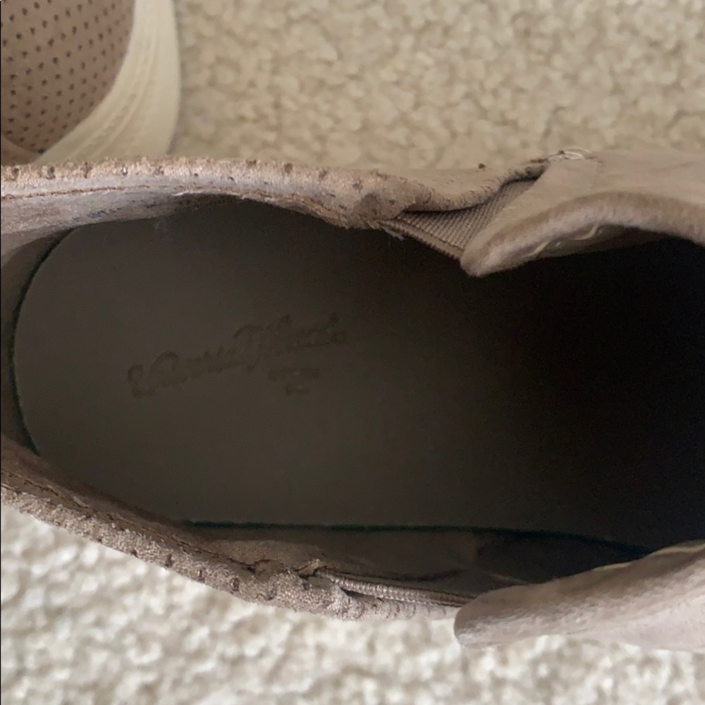 Universal Thread Sneakers - image 4